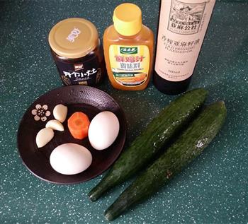 鸡蛋拌黄瓜的做法步骤1