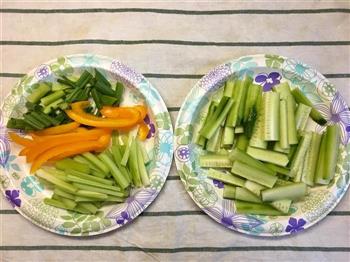 清炒黄瓜&芹菜的做法步骤1