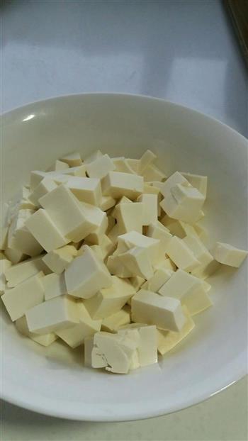 豆腐炖小蘑菇的做法图解3
