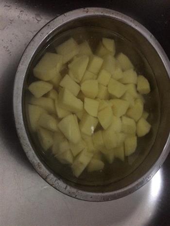 五花肉烩土豆的做法步骤1