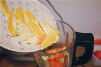 胡萝卜橙子苹果汁的做法步骤3