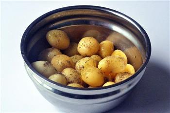 迷迭香烤小土豆的做法步骤6