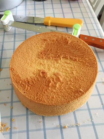 8寸水果奶油生日蛋糕的做法图解1