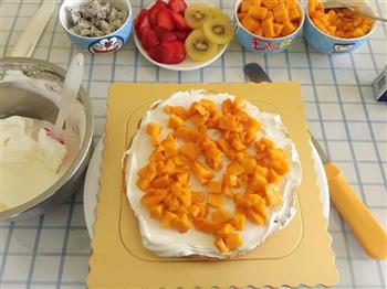 8寸水果奶油生日蛋糕的做法步骤5