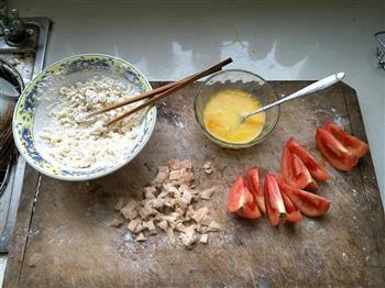 西红柿鸡蛋肉末面疙瘩汤的做法图解1