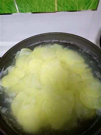 炸土豆干的做法步骤3