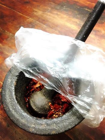 四川的红油辣椒的做法步骤2