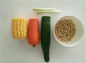 松子玉米的做法步骤1