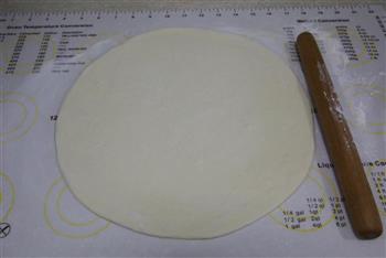 意式萨拉米芝心披萨的做法步骤16