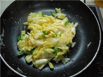 大葱炒鸡蛋-如何炒出滑嫩的鸡蛋的做法步骤8