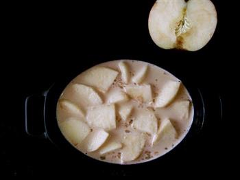 葡萄干 蔓越莓 椰蓉 苹果 红糖 燕麦 蛋奶布丁的做法图解4