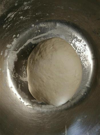 蘑菇豆沙馒头的做法图解2