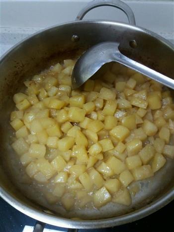 排骨汤炖土豆的做法图解1
