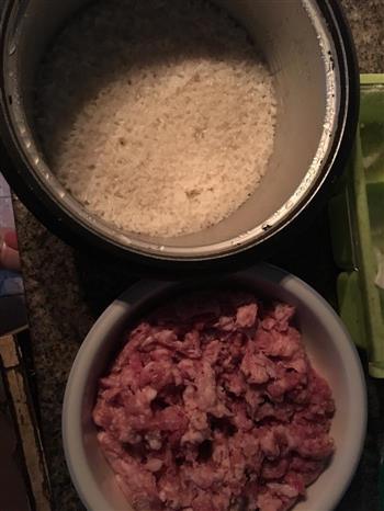 蒸糯米肉丸子的做法步骤1