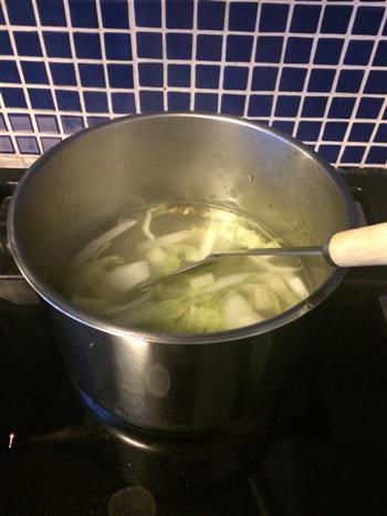 白菜炝锅面的做法图解2