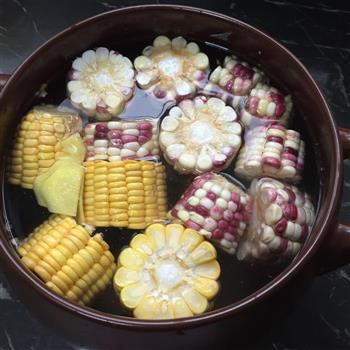 坤博砂锅煲玉米排骨汤的做法图解6
