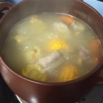 坤博砂锅煲玉米排骨汤的做法图解7