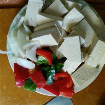 辣味宫保豆腐的做法图解1