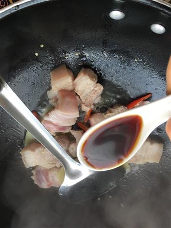 红烧肉焖芋头的做法图解3