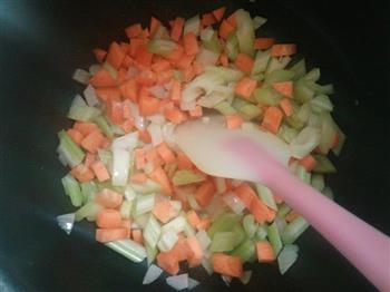 淡奶油南瓜浓汤的做法步骤3