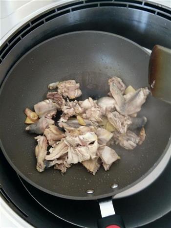石斛猪肚鸡的做法步骤2