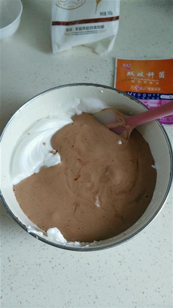 酸奶可可戚风蛋糕的做法步骤8