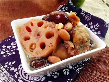 花生薏米红枣骨藕汤的做法步骤5
