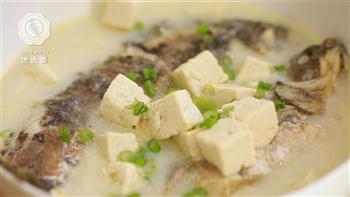 鲫鱼豆腐汤-迷迭香的做法步骤16
