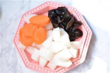 坤博砂锅煲排骨萝卜汤的做法步骤3