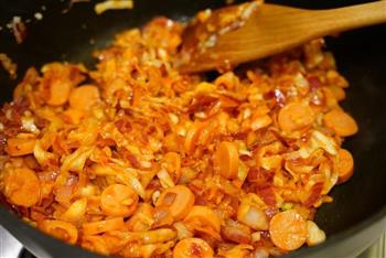 简单又美味的两款芝士焗饭-泡菜火腿焗饭&茄汁大虾焗饭的做法步骤3