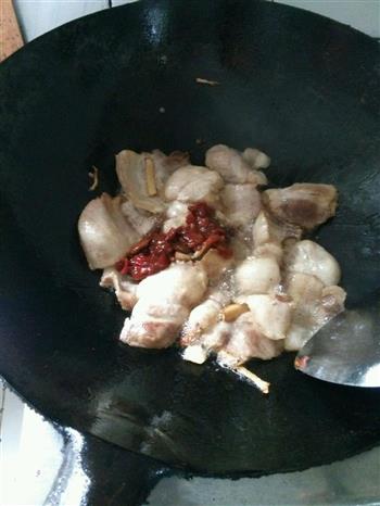 青蒜回锅肉的做法步骤3