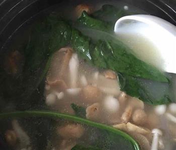 鲜美菌菇汤的做法图解9