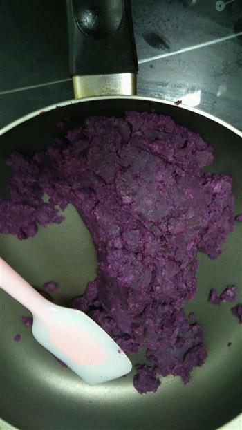 紫薯蛋黄酥的做法图解4