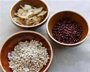 红豆薏米百合莲子粥-养生养颜的做法图解1
