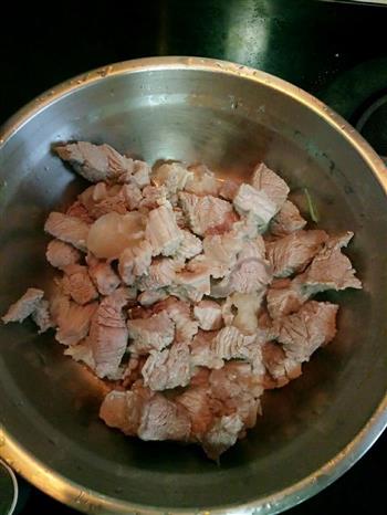 家常菜 牛肉炖土豆的做法图解2