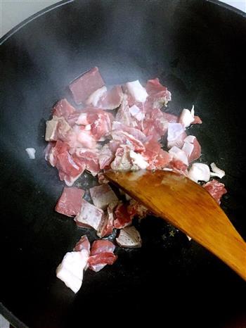 牛肉炖土豆的做法步骤3