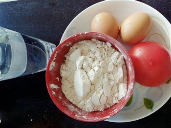番茄鸡蛋疙瘩汤的做法步骤1