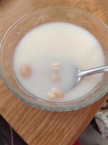 花生牛奶汤的做法图解3