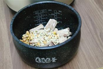 薏米鹰嘴豆排骨汤的做法步骤4