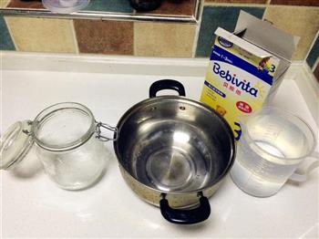 电饭煲奶粉自制酸奶的做法步骤1