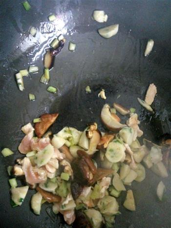 香菇瘦肉粥的做法步骤2