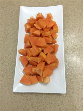 木瓜银耳红枣汤的做法步骤2