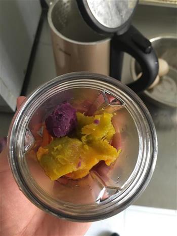 紫薯南瓜胡萝卜蛋黄米粉的做法图解1