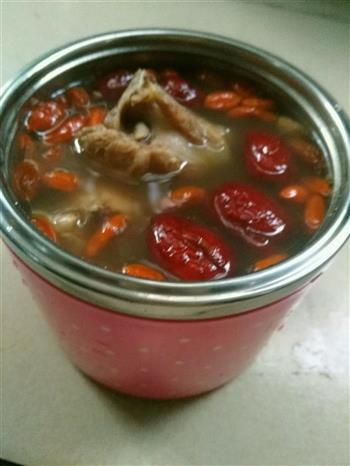 黄芪红枣枸杞排骨汤的做法步骤8