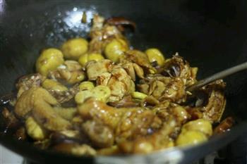 香菇栗子焖鸡饭的做法步骤7