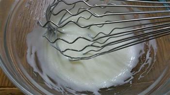 酸奶肉松蛋糕-少油版的做法图解2