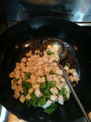 酱爆鸡丁豆腐的做法步骤4