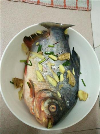 清蒸鲳鱼的做法步骤1