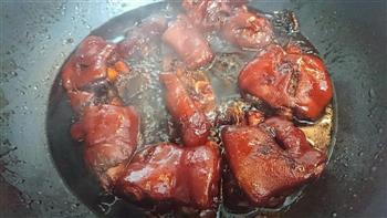 红烧猪脚/猪手/猪蹄-草头铺底-上海本帮菜的做法步骤16