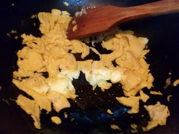 大葱炒鸡蛋的做法步骤3